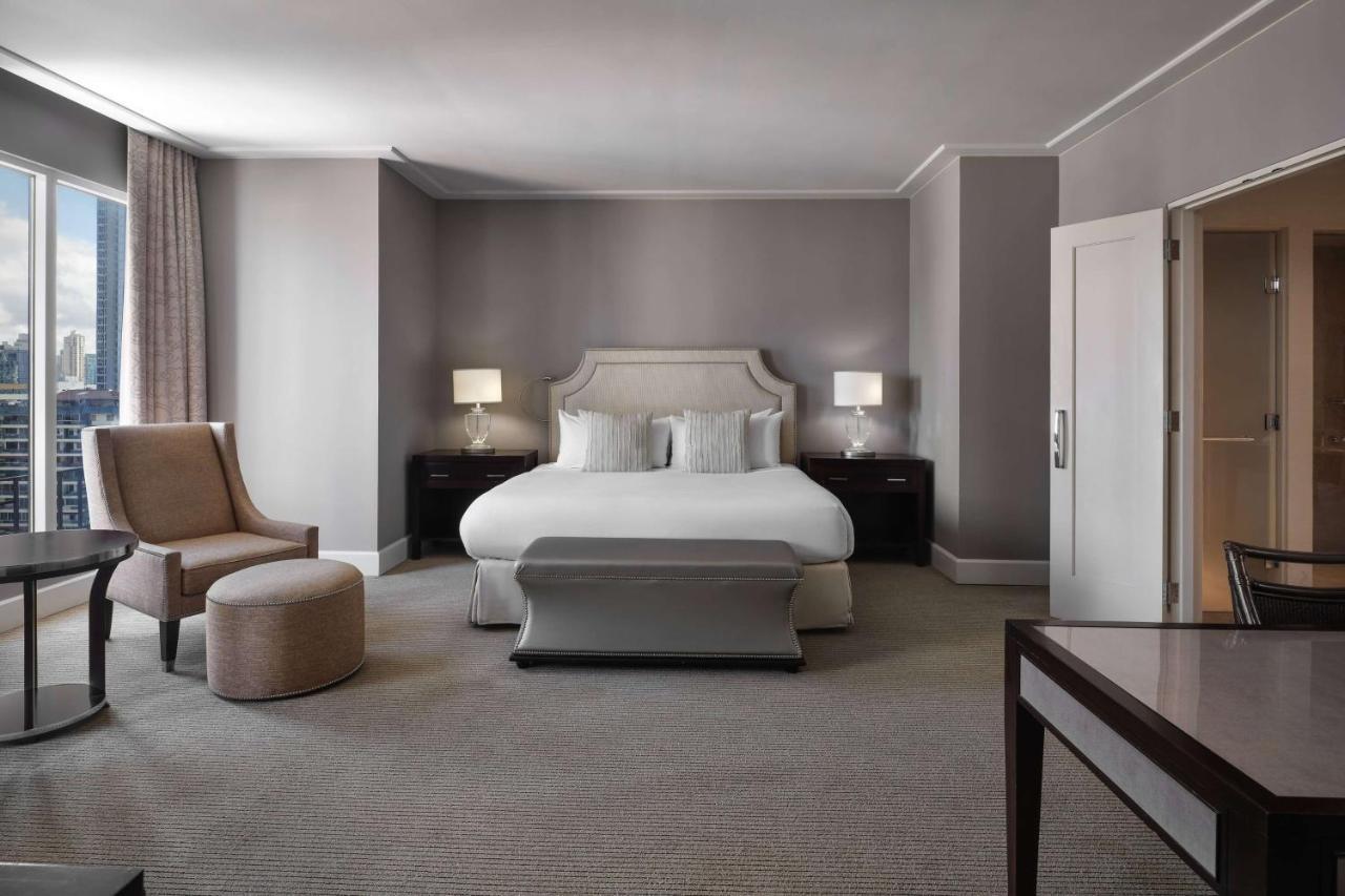 Bristol Panama, A Registry Collection Hotel 外观 照片 A bedroom at The Ritz-Carlton, Chicago