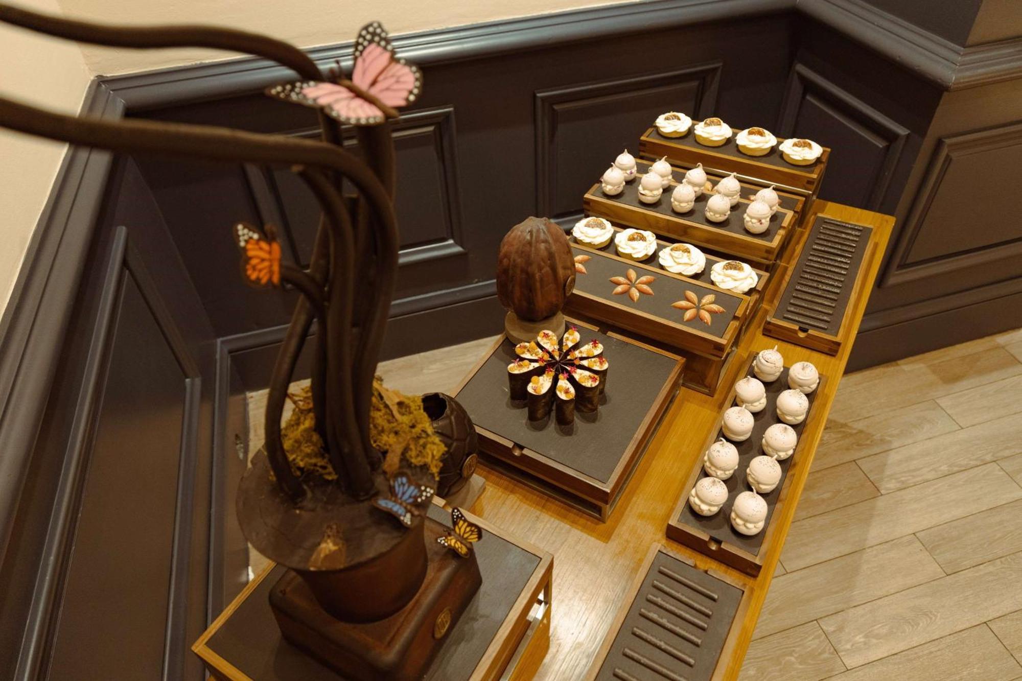 Bristol Panama, A Registry Collection Hotel 外观 照片 A display of Japanese sweets